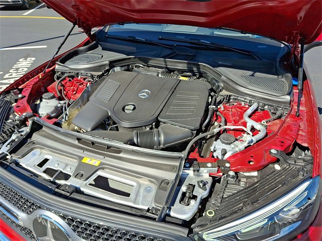 Used 2025 Mercedes-Benz GLC 300 4MATIC image 28