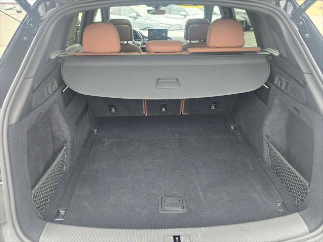 Used 2023 Audi Q5 2.0T Premium Plus w/ Premium Plus Package AWD/4WD image 14