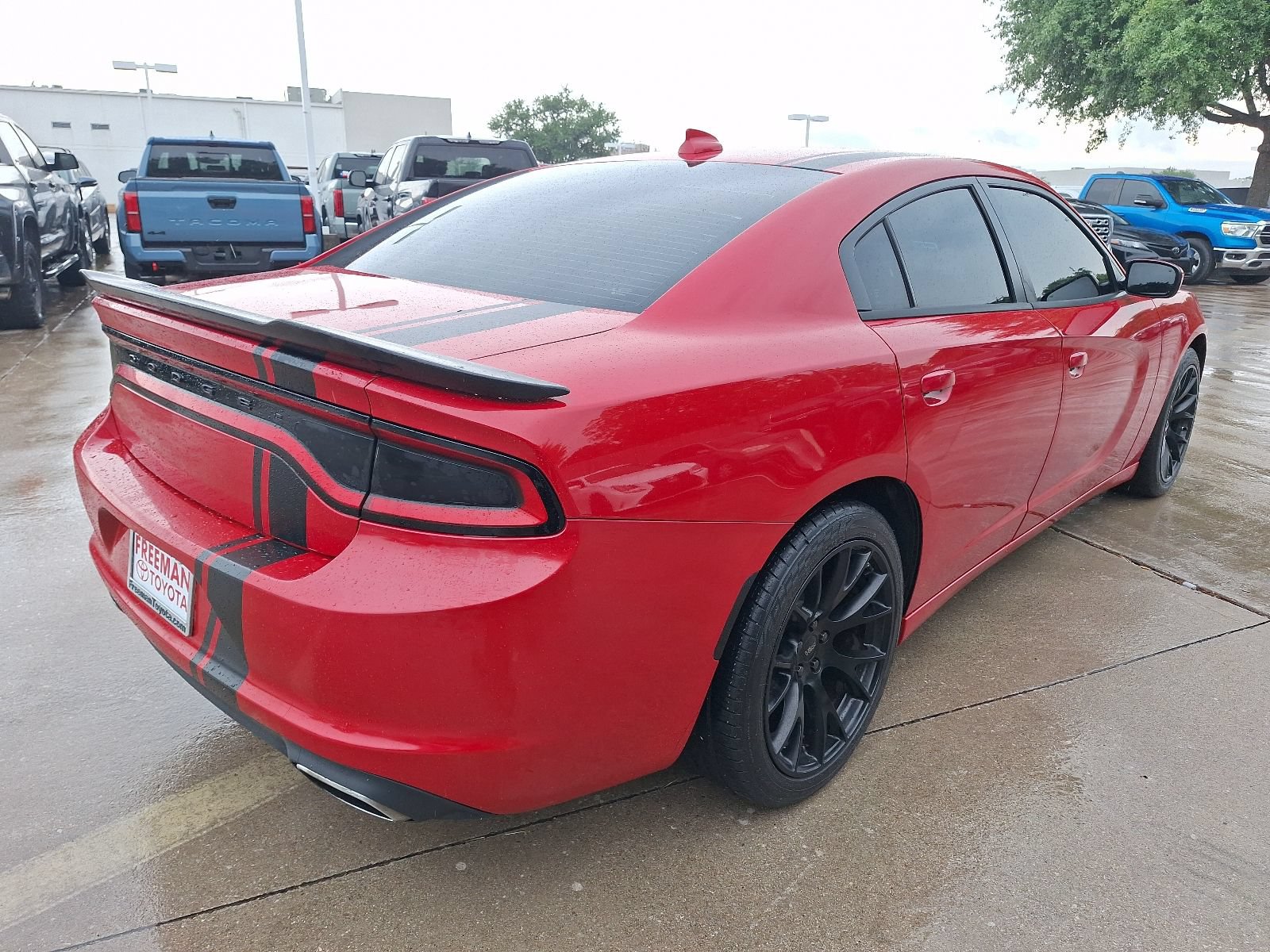 Used 2015 Dodge Charger SXT RWD image 6