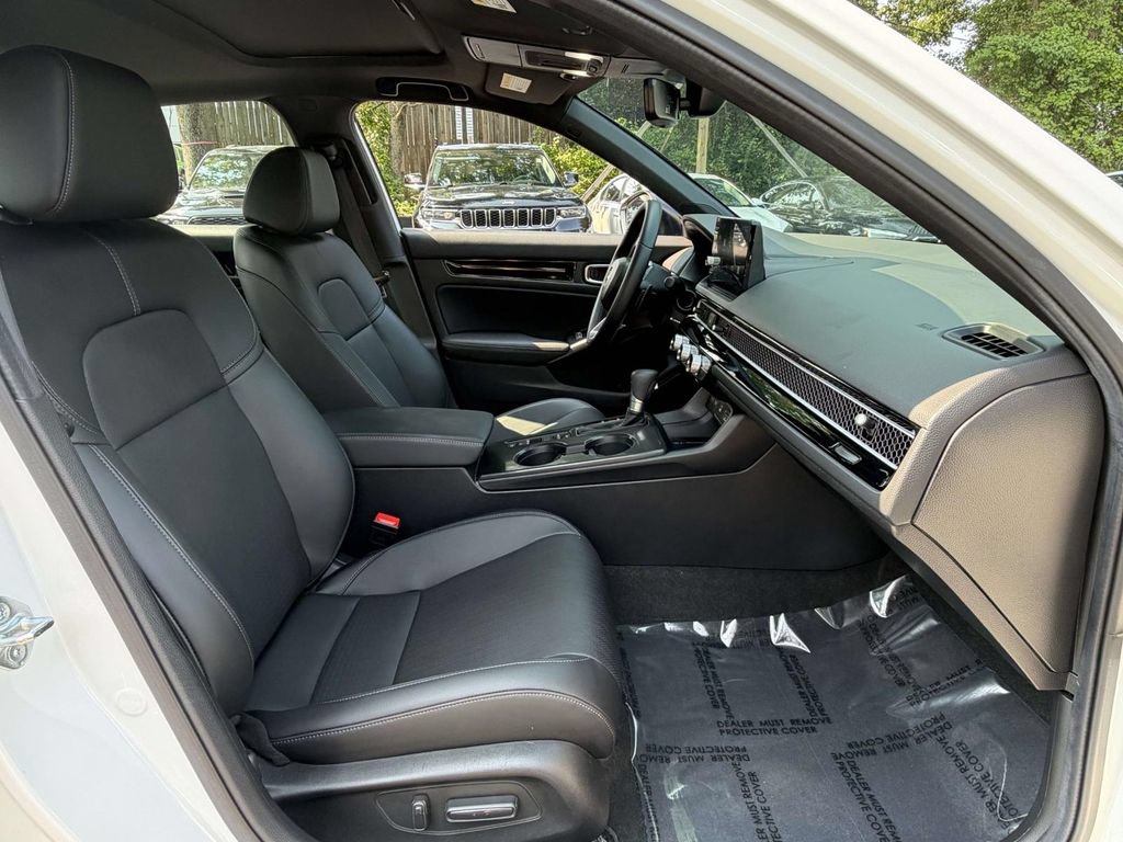 Used 2025 Honda Civic Sport Touring image 9