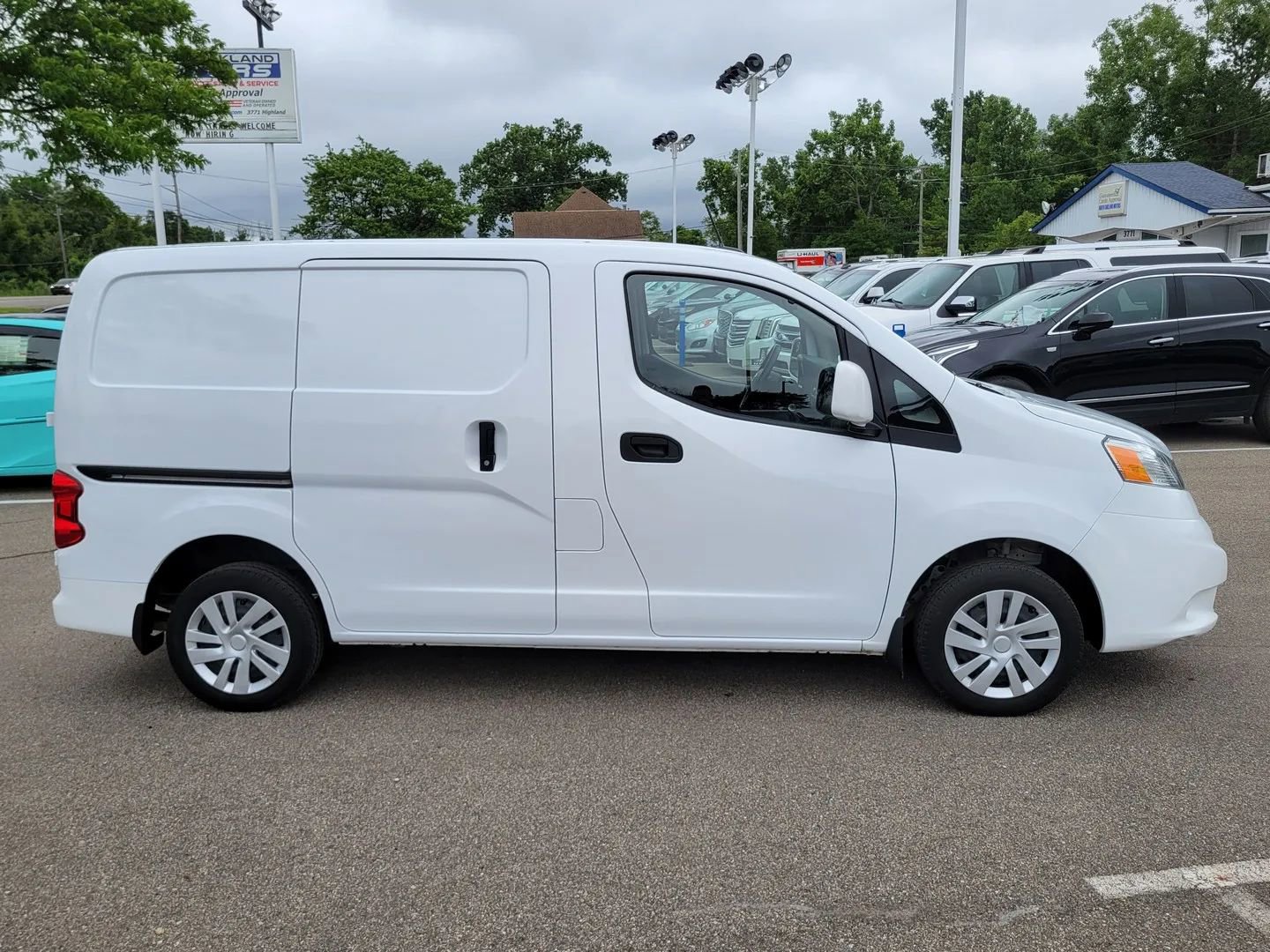 Used 2021 Nissan NV200 SV w/ Back Door Glass Package image 3
