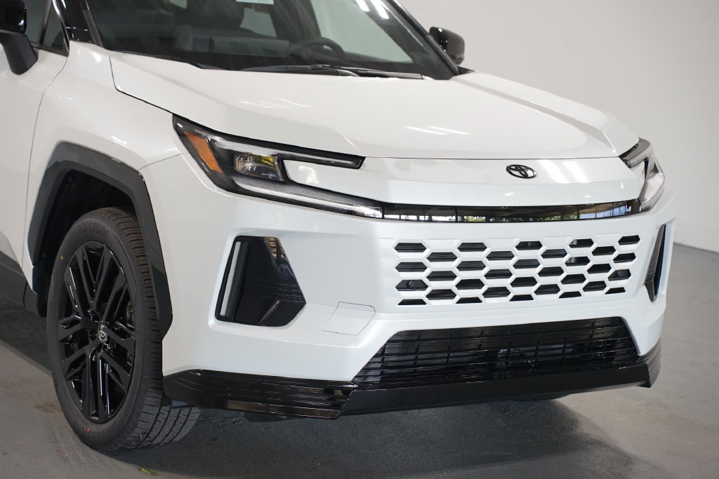 New 2026 Toyota RAV4 XSE AWD/4WD image 4