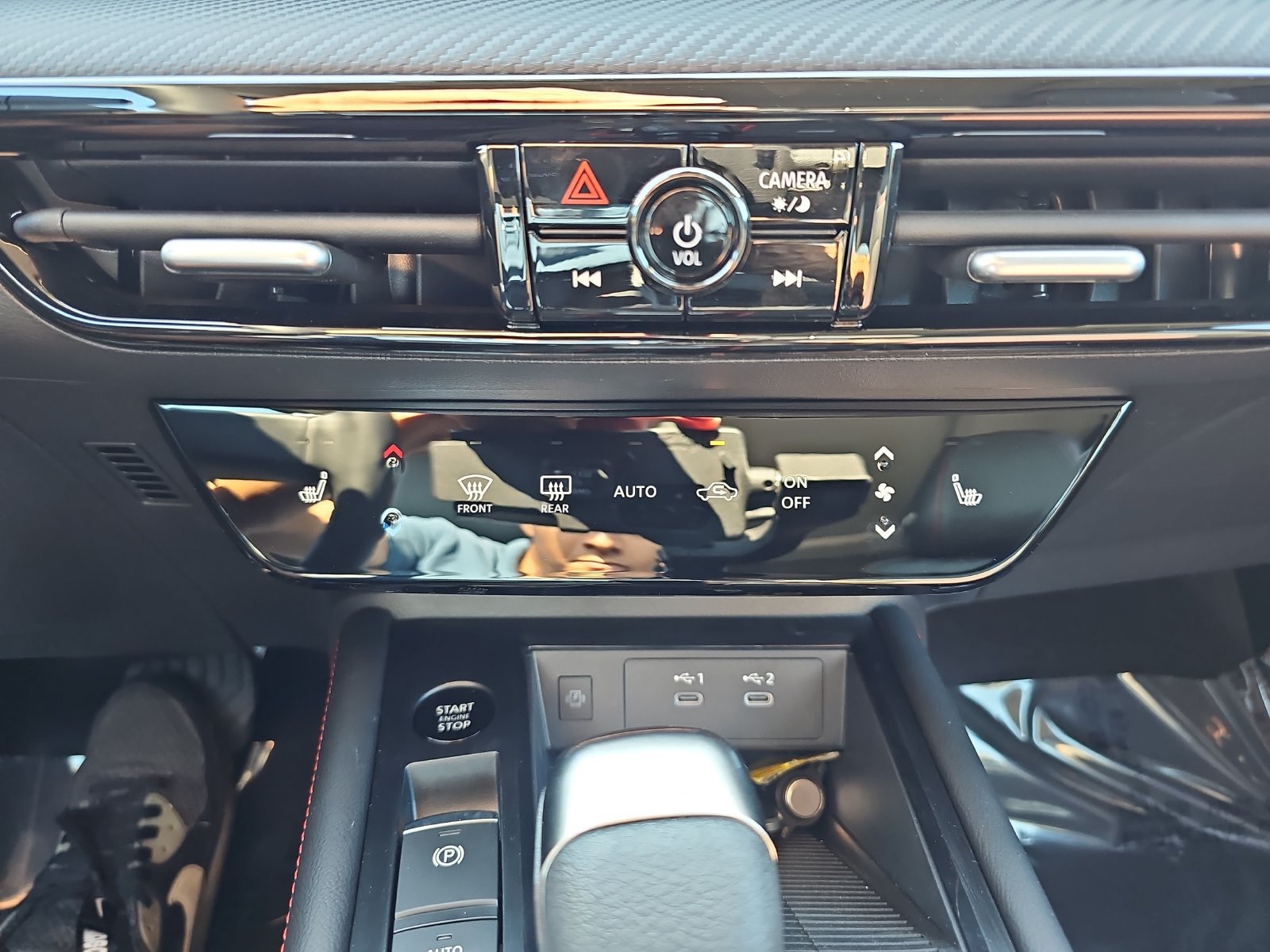 New 2027 Nissan Kicks SR w/ SR Premium Package FWD image 24