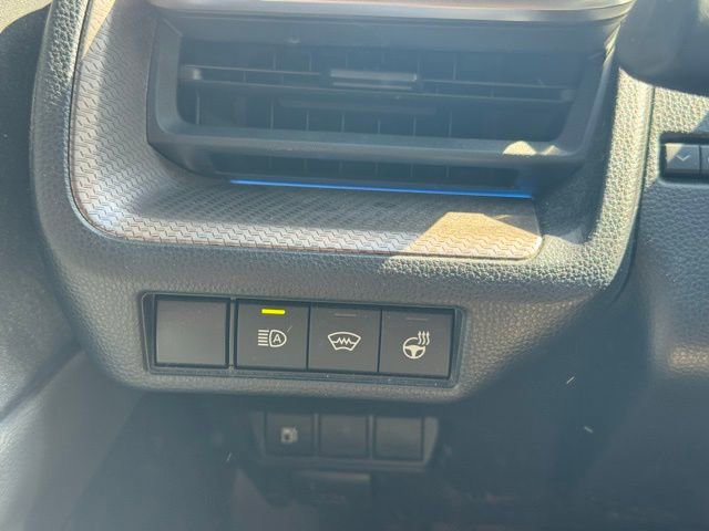 Used 2025 Toyota Prius XLE image 17