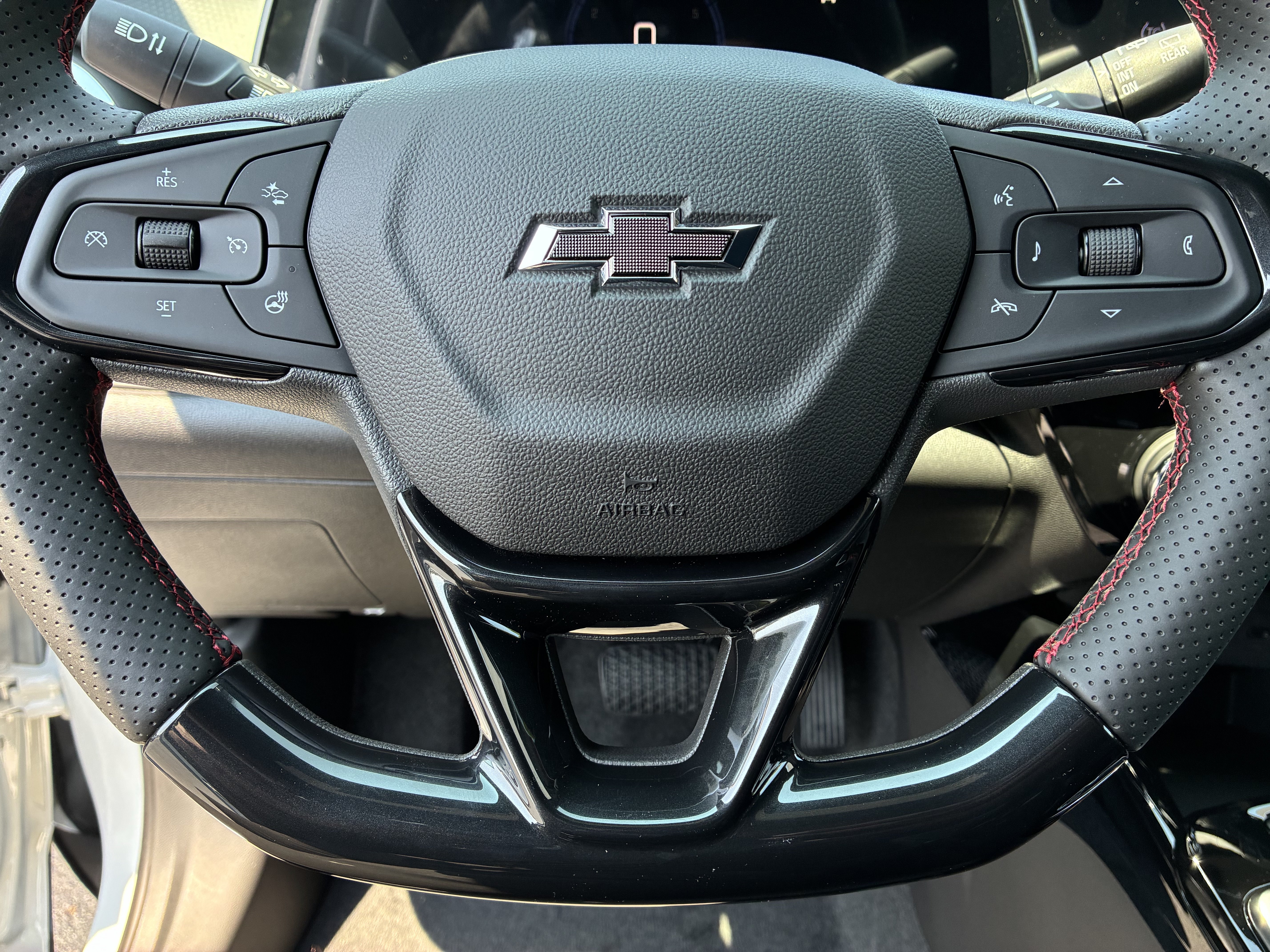 New 2026 Chevrolet Trax RS w/ Driver Confidence Package FWD image 27