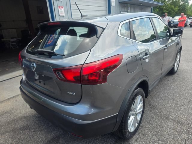 Used 2017 Nissan Rogue Sport S w/ S Appearance Package AWD/4WD image 5