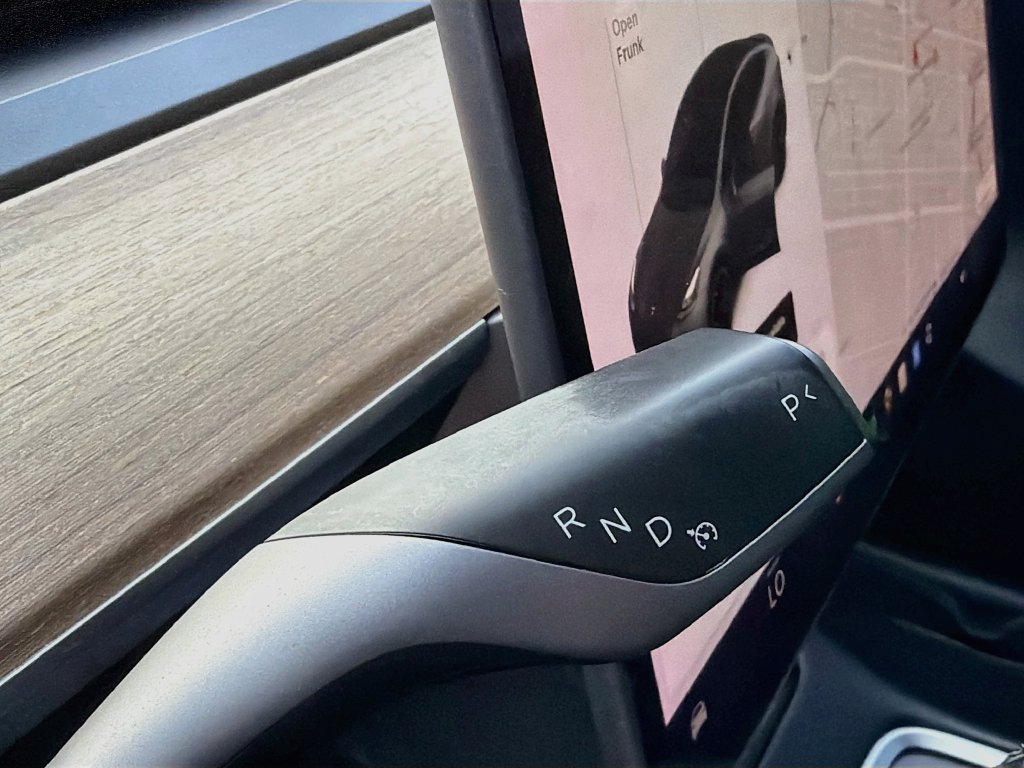 Used 2022 Tesla Model Y Performance AWD/4WD image 16