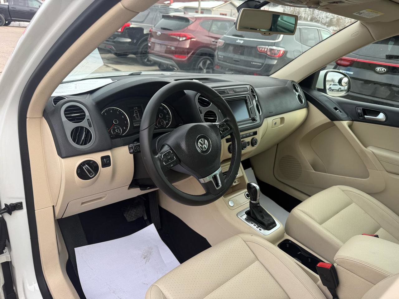 Used 2016 Volkswagen Tiguan SE image 15