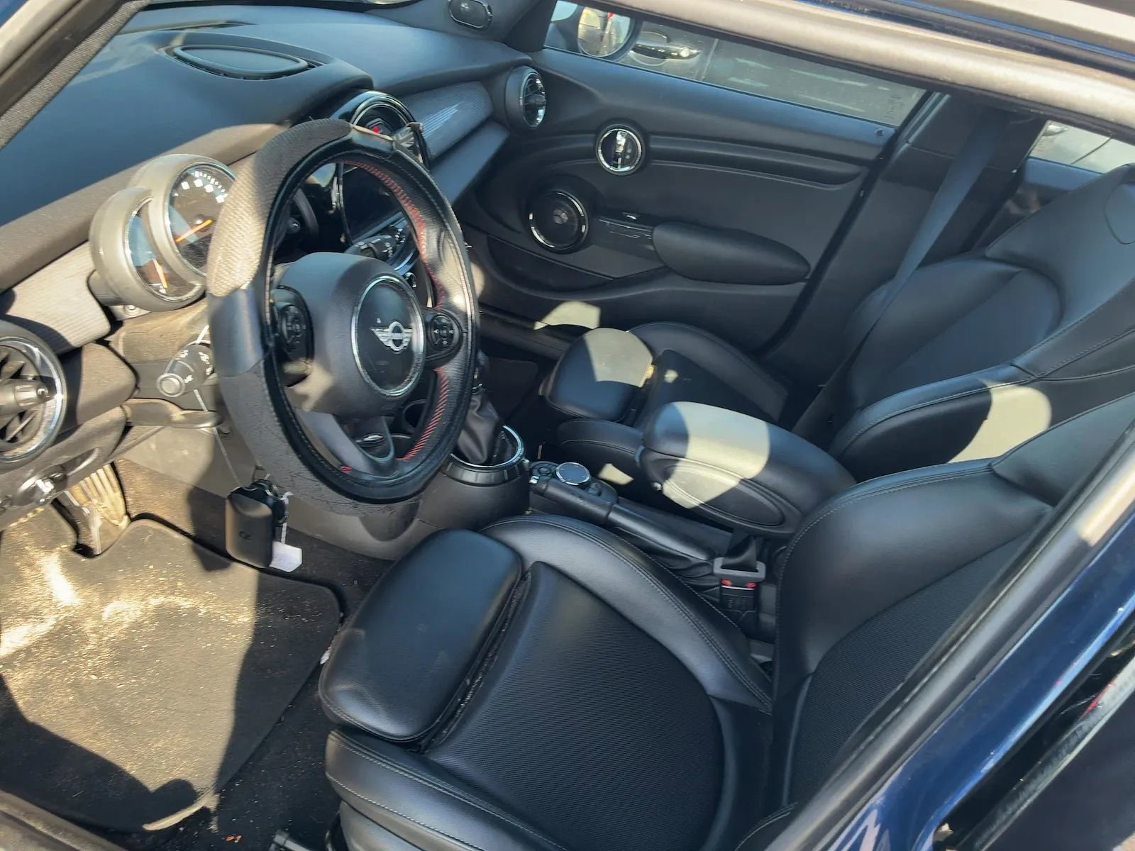 Used 2017 MINI Cooper 4-Door Hardtop image 5