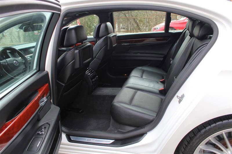 Used 2012 BMW ALPINA B7 xDrive LWB image 26