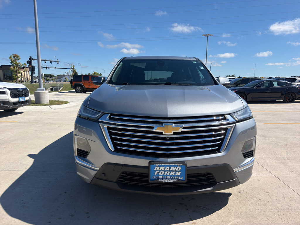 Used 2023 Chevrolet Traverse Premier AWD/4WD image 3