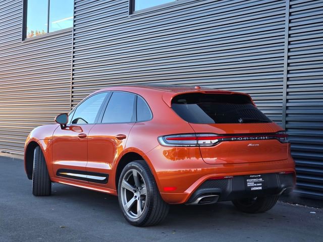 Used 2025 Porsche Macan image 3