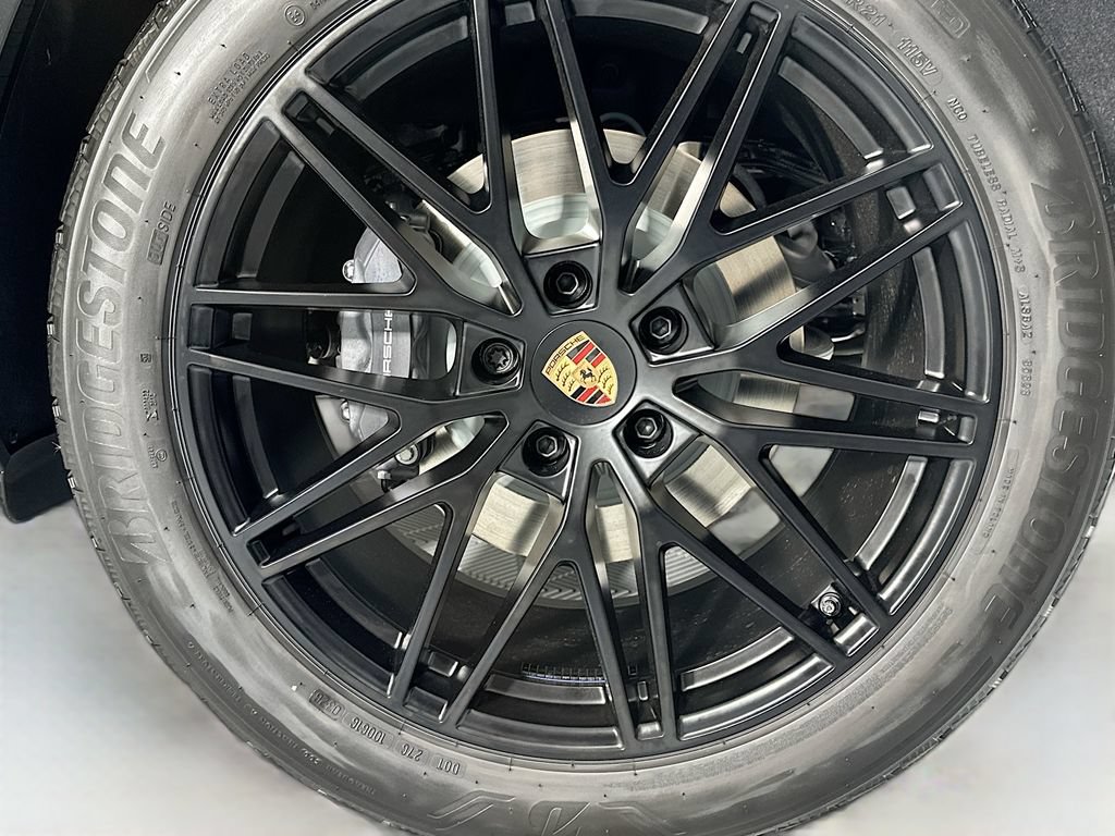 New 2026 Porsche Cayenne AWD/4WD image 32