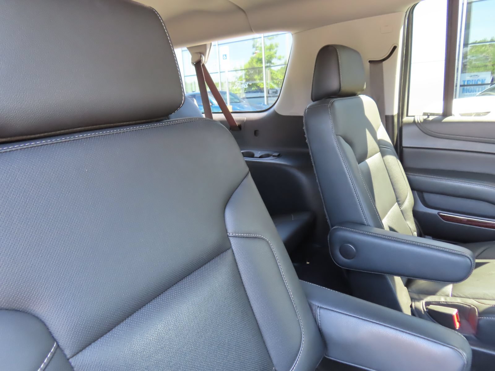 Used 2020 GMC Yukon XL SLT w/ Premium Edition AWD/4WD image 39