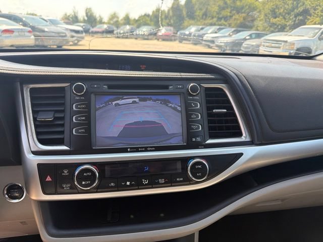Used 2016 Toyota Highlander XLE FWD image 14