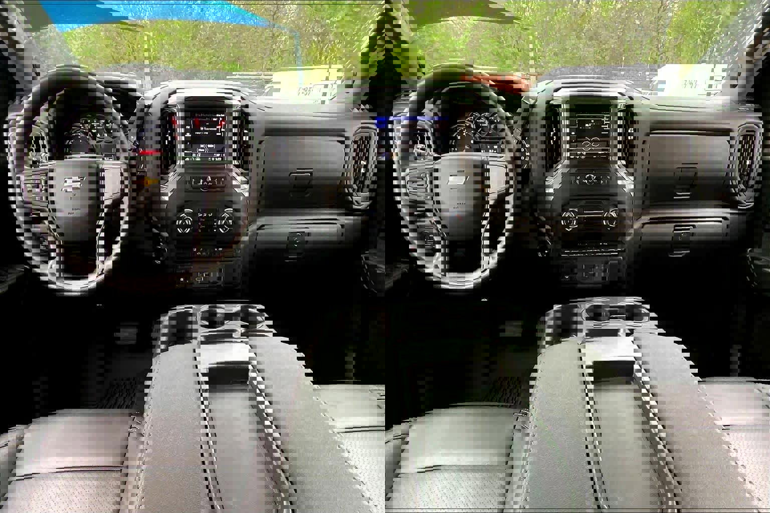 Used 2024 Chevrolet Silverado 2500 Custom w/ Custom Convenience Package image 16