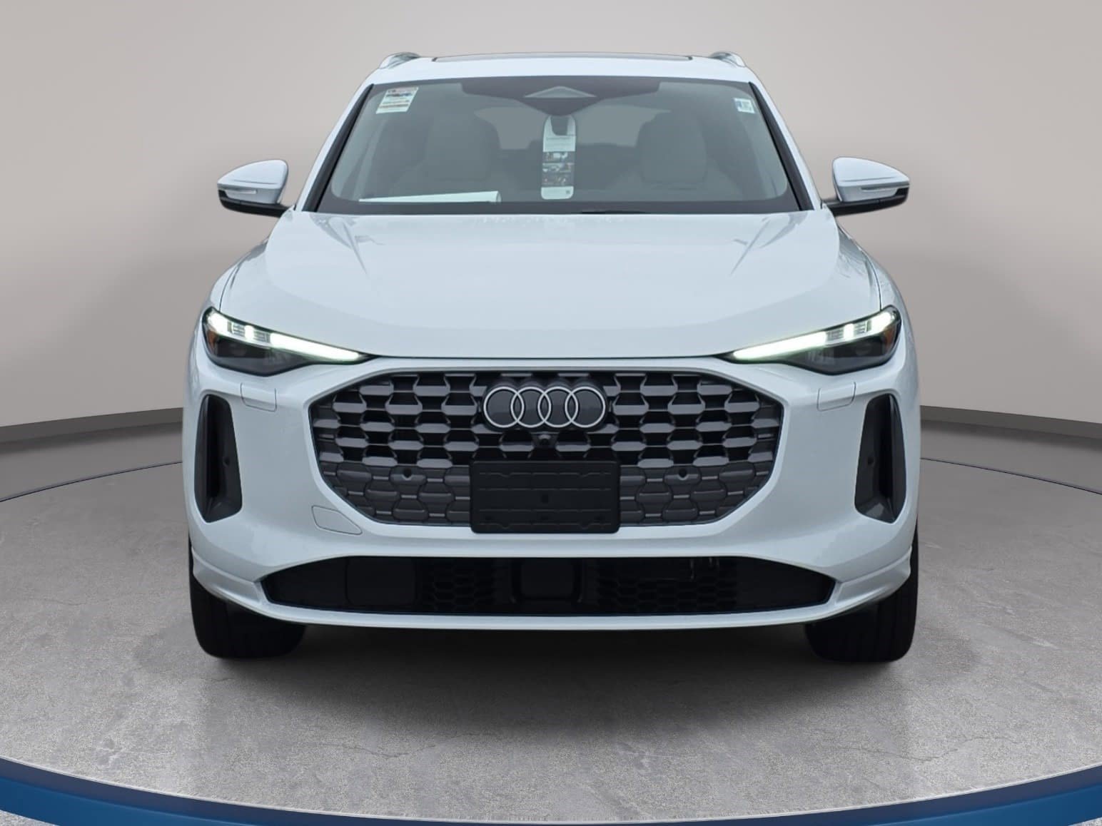 New 2025 Audi Q5 Premium Plus image 2