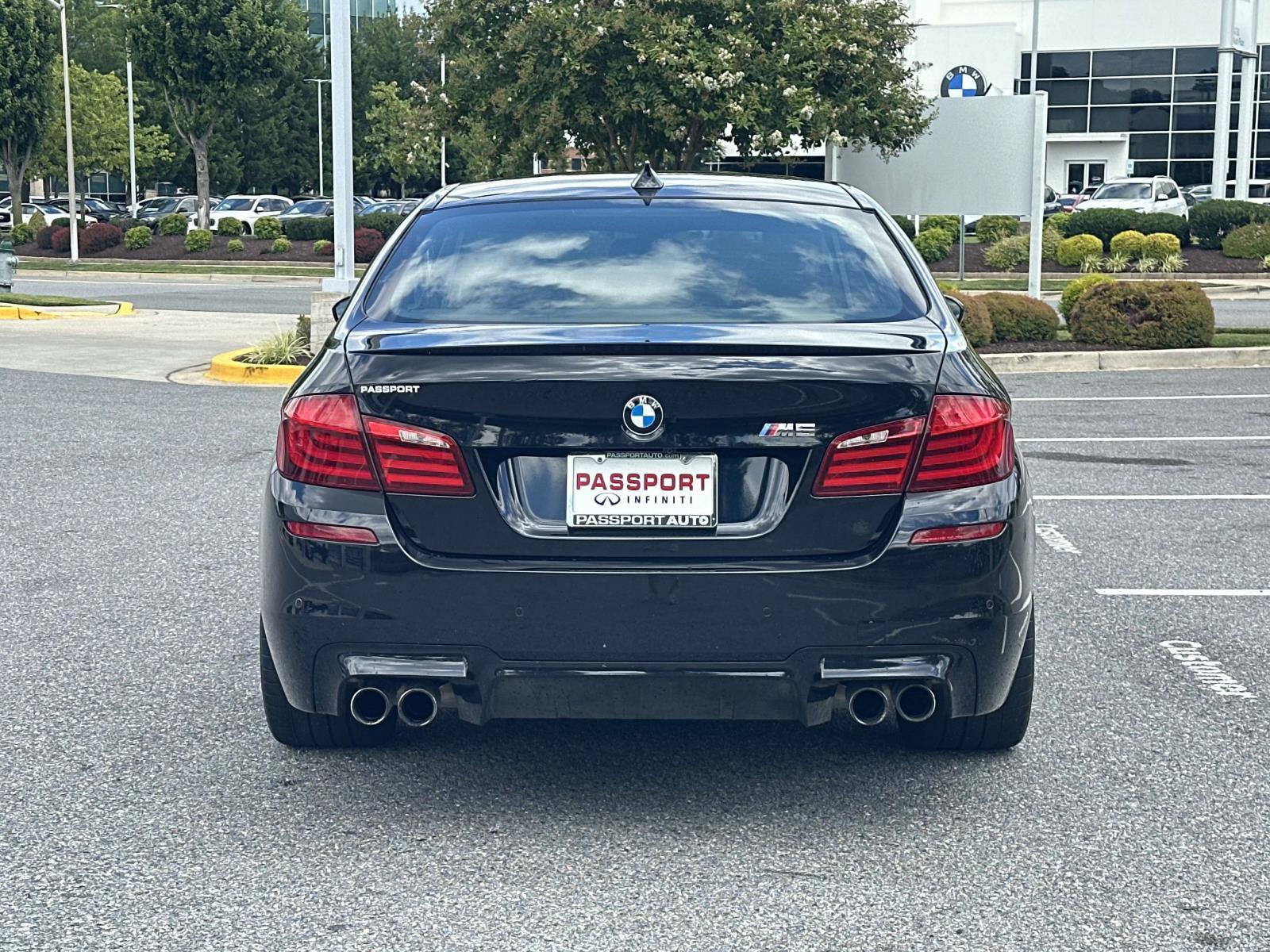Used 2013 BMW M5 RWD image 6