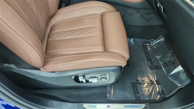 Used 2025 BMW X7 M60i image 23