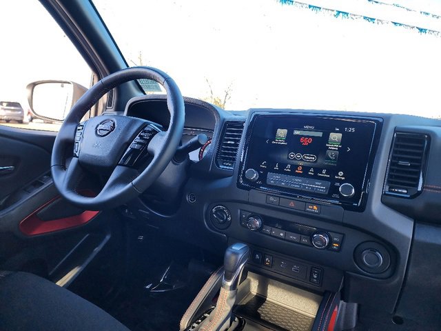 Used 2024 Nissan Frontier PRO-4X w/ Pro Convenience Package image 11