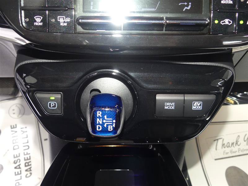 Used 2022 Toyota Prius FWD image 38