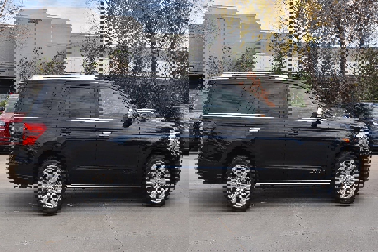 Used 2023 Ford Expedition Platinum image 6