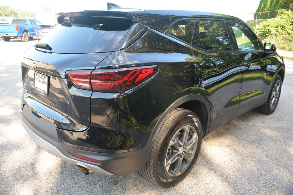 Used 2025 Chevrolet Blazer LT FWD image 5