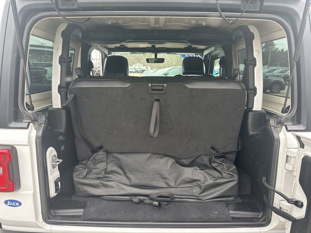 Used 2022 Jeep Wrangler Rubicon w/ Steel Bumper Group image 33