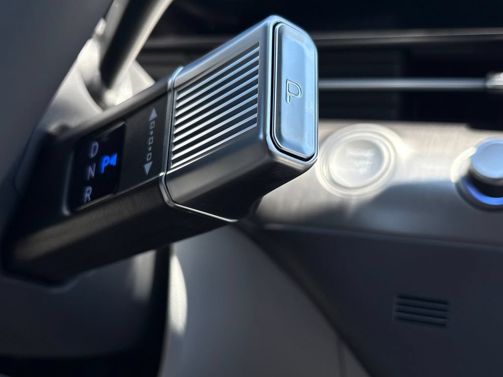 New 2026 Hyundai Kona SEL Premium FWD image 18