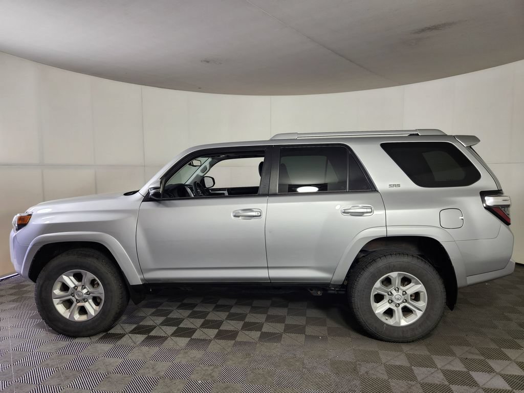 Used 2018 Toyota 4Runner SR5 Premium AWD/4WD image 4