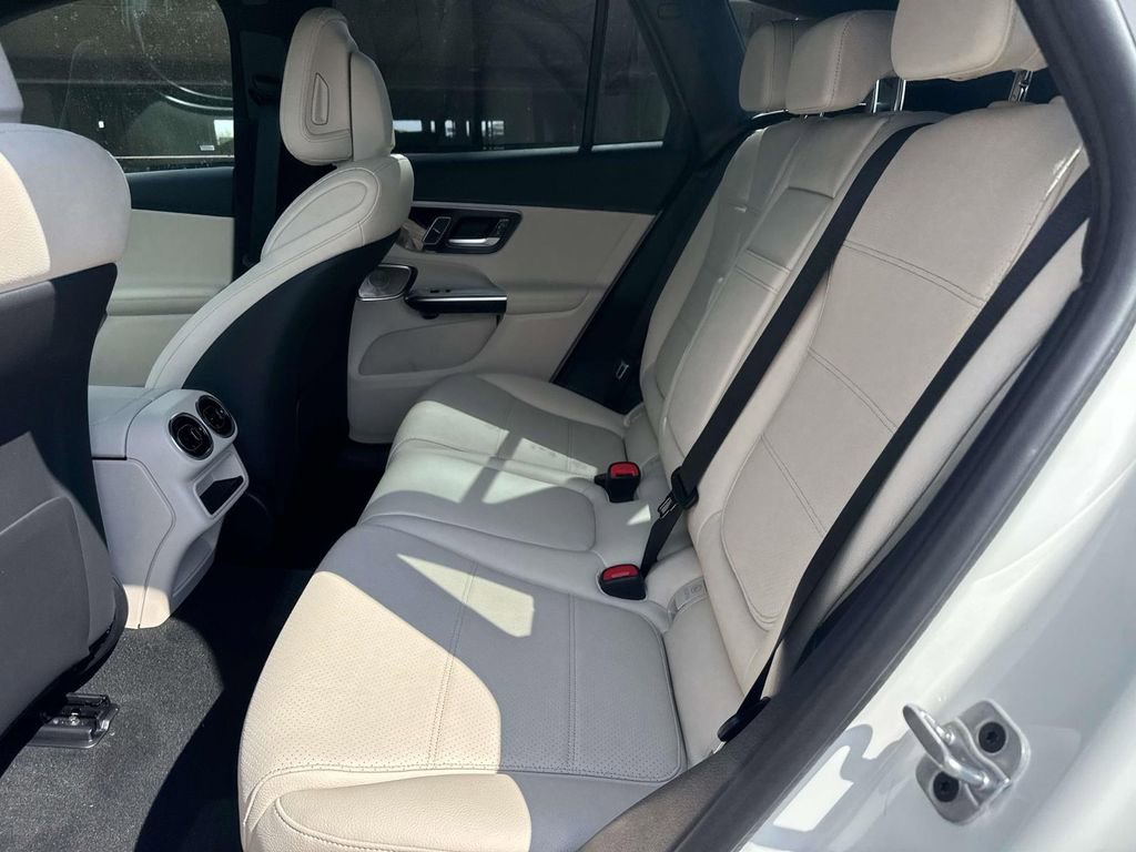 New 2026 Mercedes-Benz GLC 300 image 6
