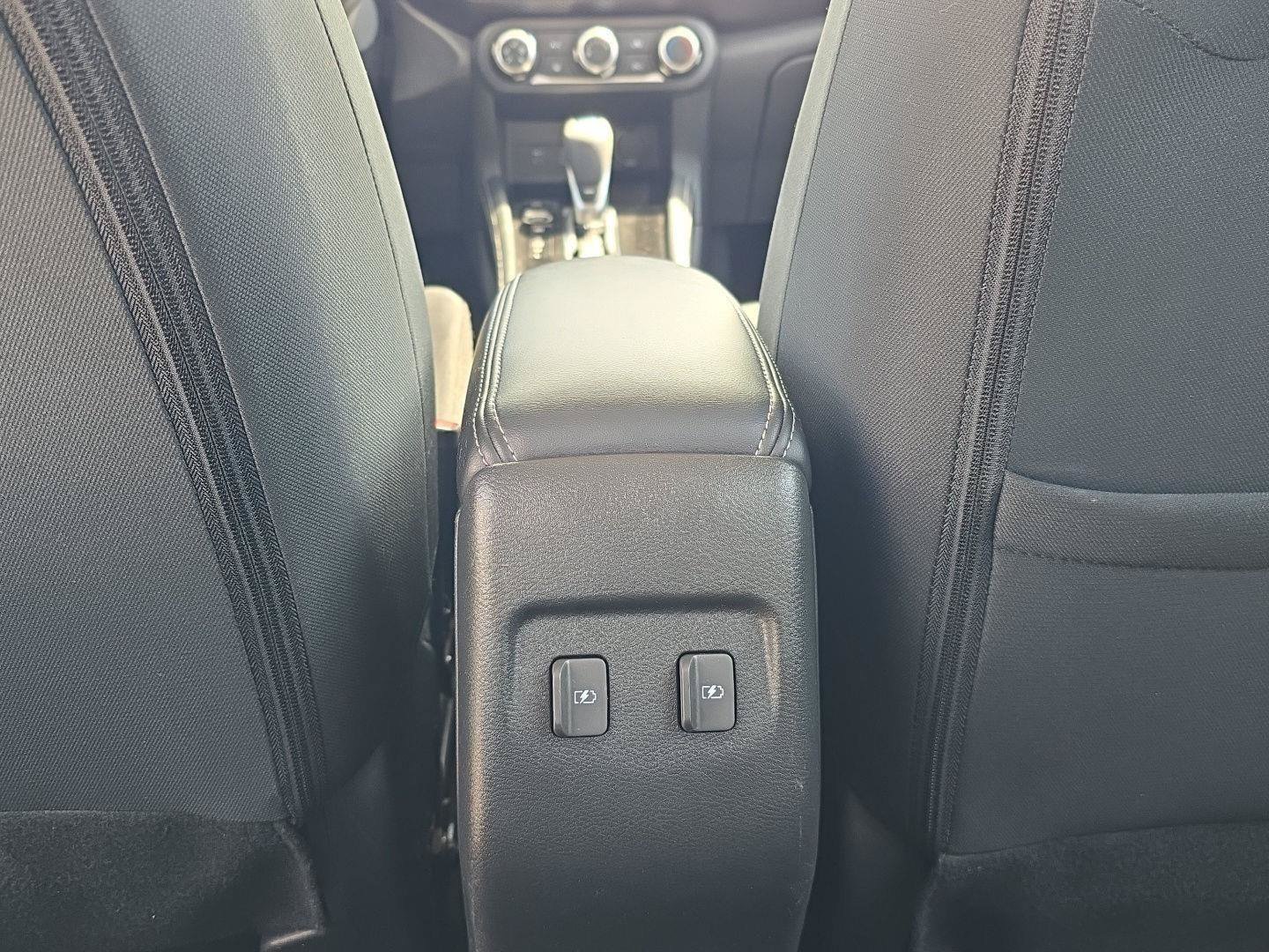 Used 2023 Nissan Kicks SV FWD image 7
