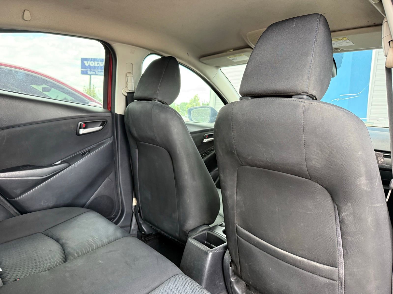 Used 2019 Toyota Yaris LE FWD image 20