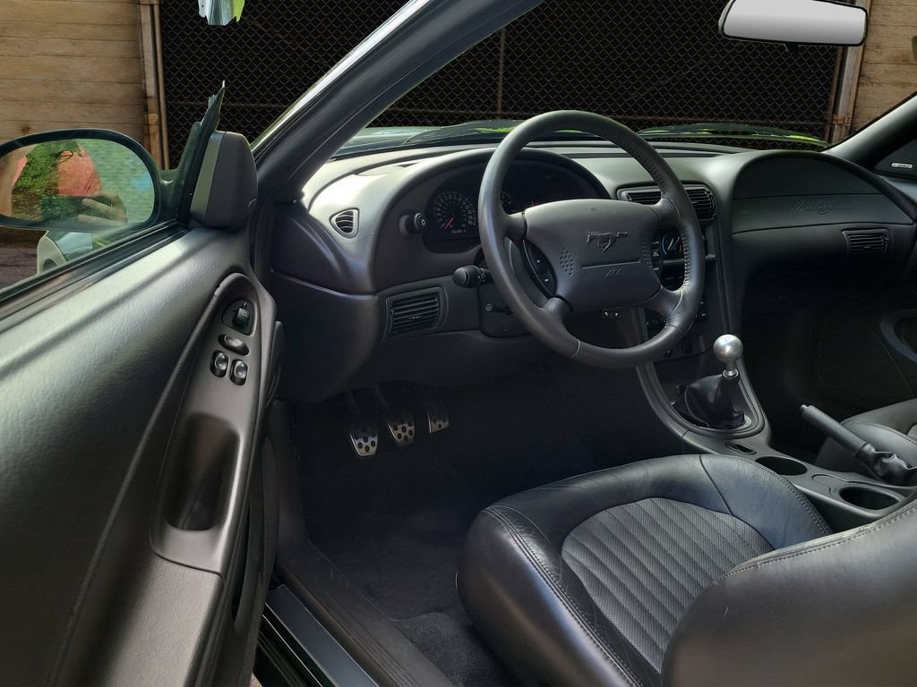 Used 2001 Ford Mustang GT RWD image 5
