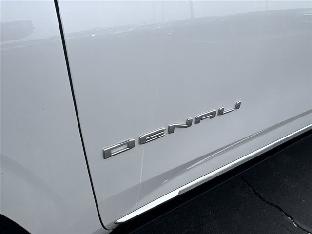 Used 2021 GMC Yukon XL Denali w/ Denali Premium Package AWD/4WD image 33