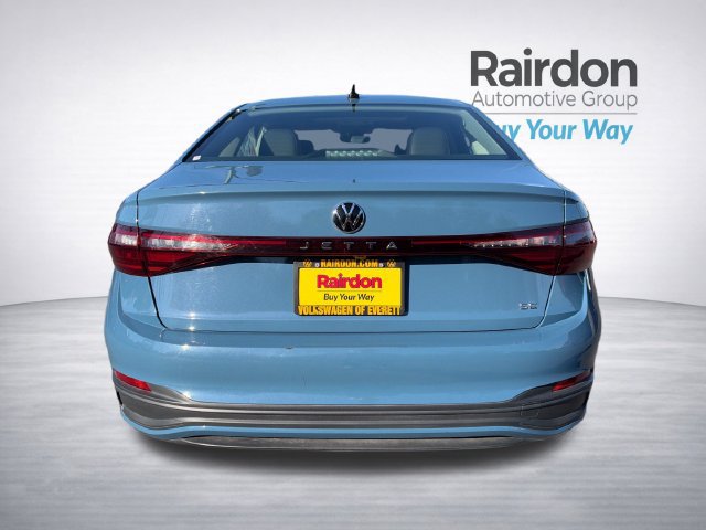 Used 2025 Volkswagen Jetta SE FWD image 6