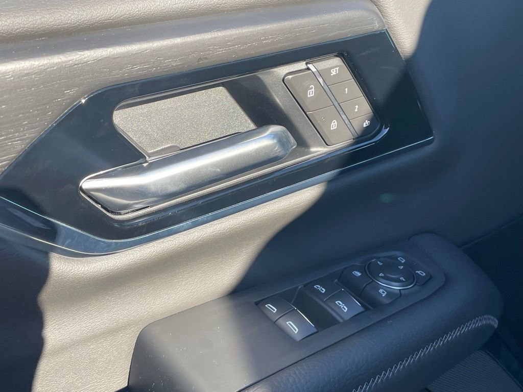 New 2026 GMC Yukon XL Denali w/ Sun & Power Step Package image 11