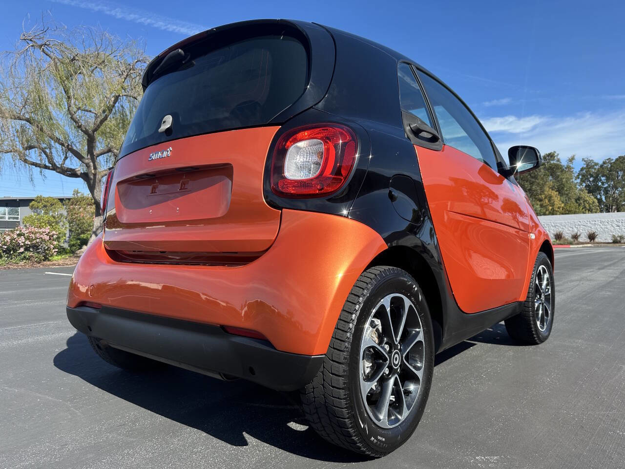 Used 2016 smart fortwo passion image 4