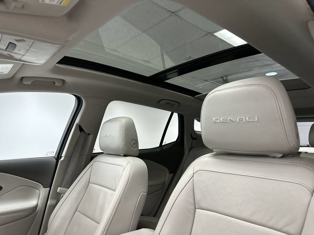 Used 2018 GMC Terrain Denali w/ Advanced Safety Package AWD/4WD image 15