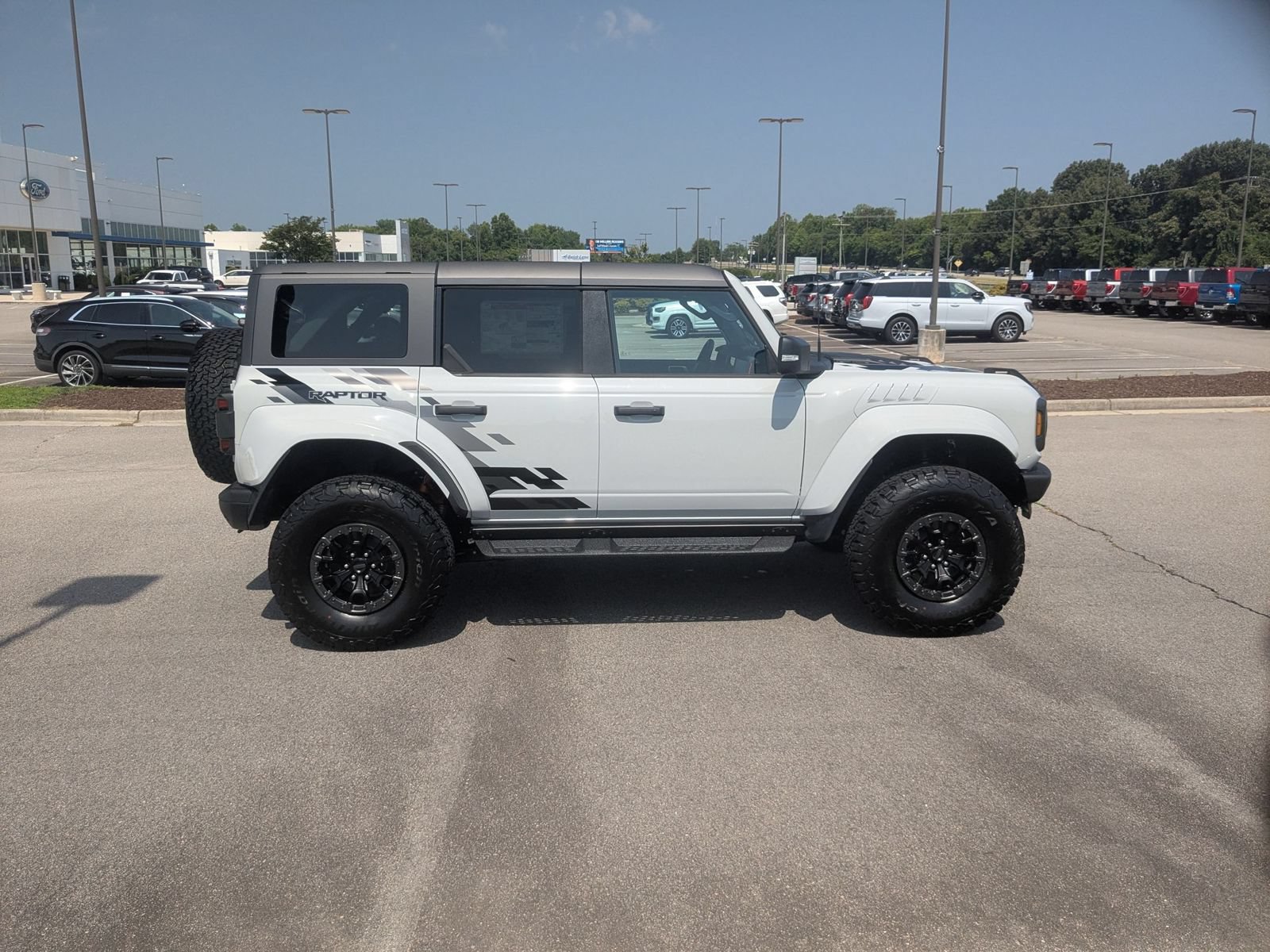 New 2026 Ford Bronco Raptor AWD/4WD image 2