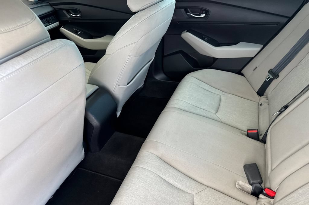Used 2023 Honda Accord EX image 12