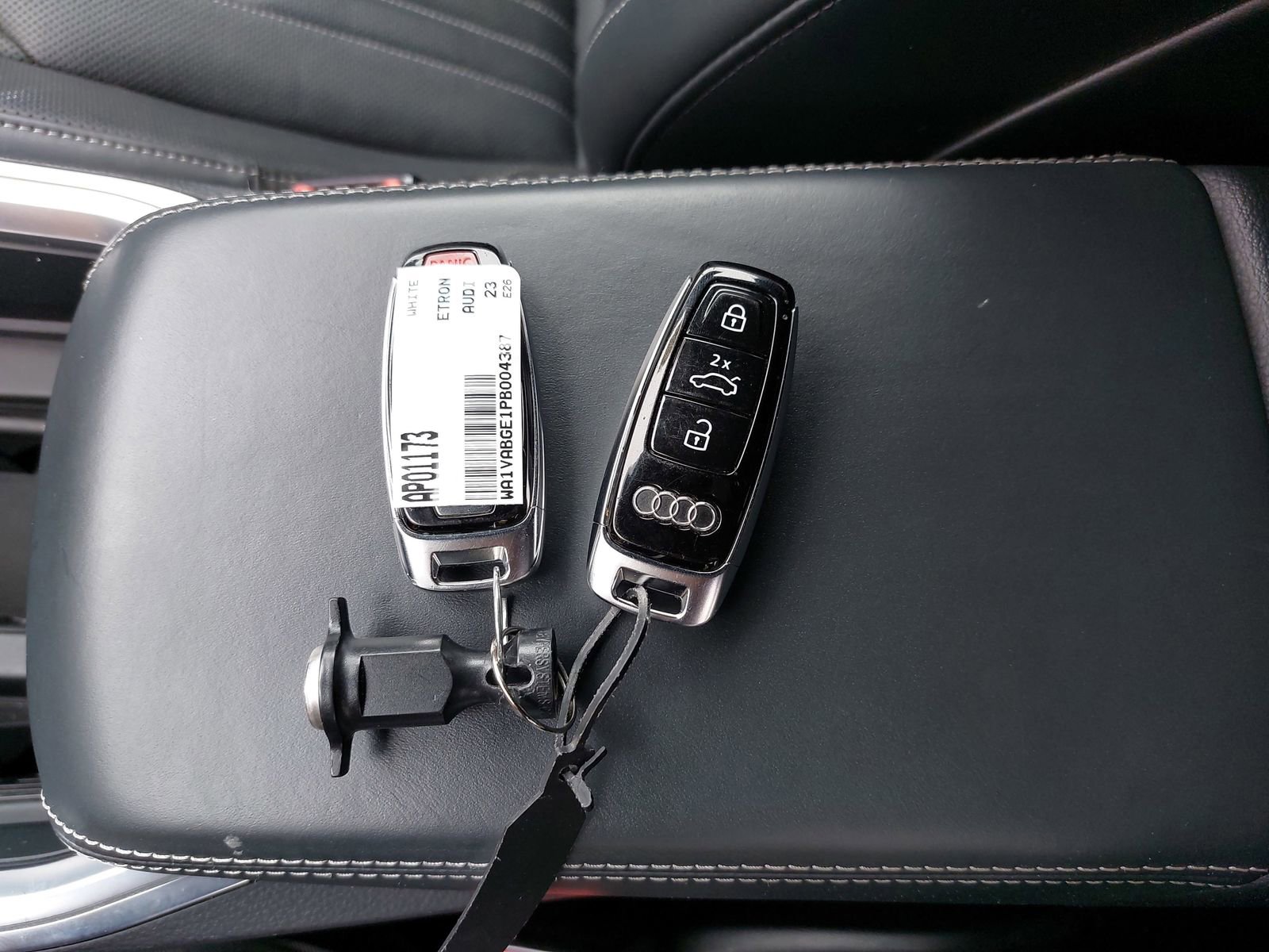 Used 2023 Audi e-tron Chronos AWD/4WD image 10