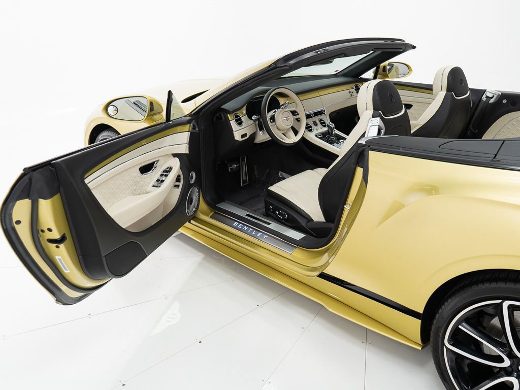 Used 2022 Bentley Continental GT image 17