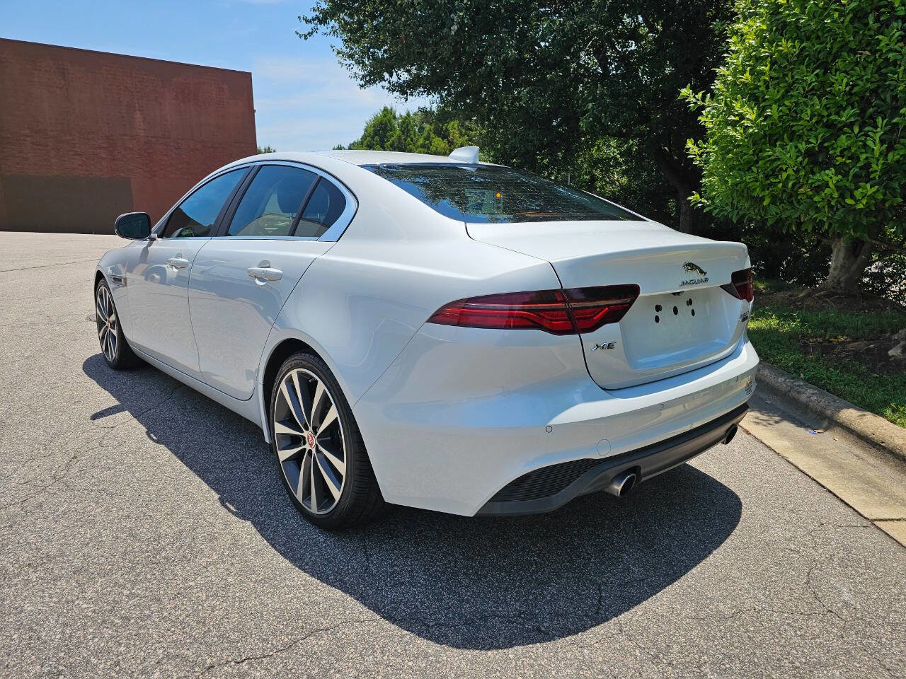 Used 2020 Jaguar XE S image 3