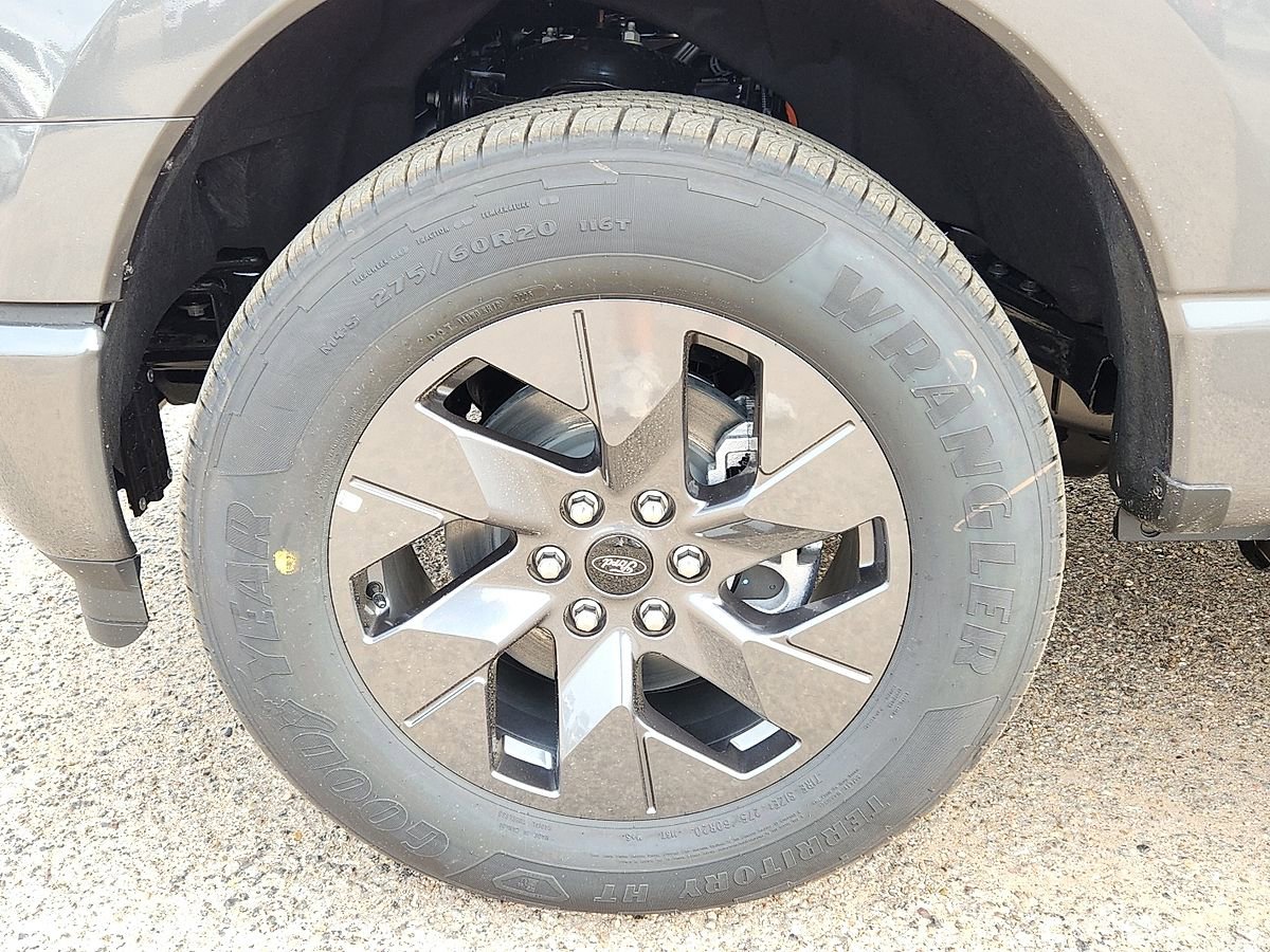 New 2025 Ford F150 Lightning Flash AWD/4WD image 6