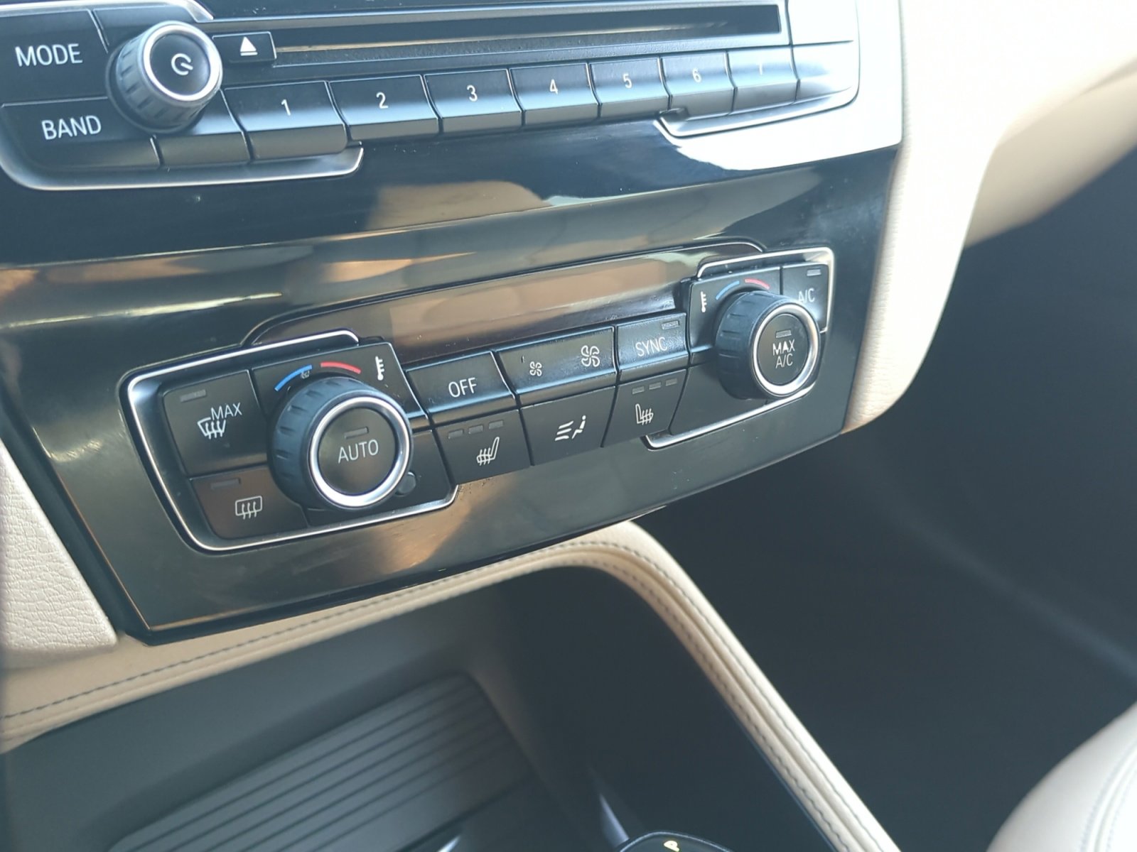 Used 2018 BMW X1 sDrive28i image 12