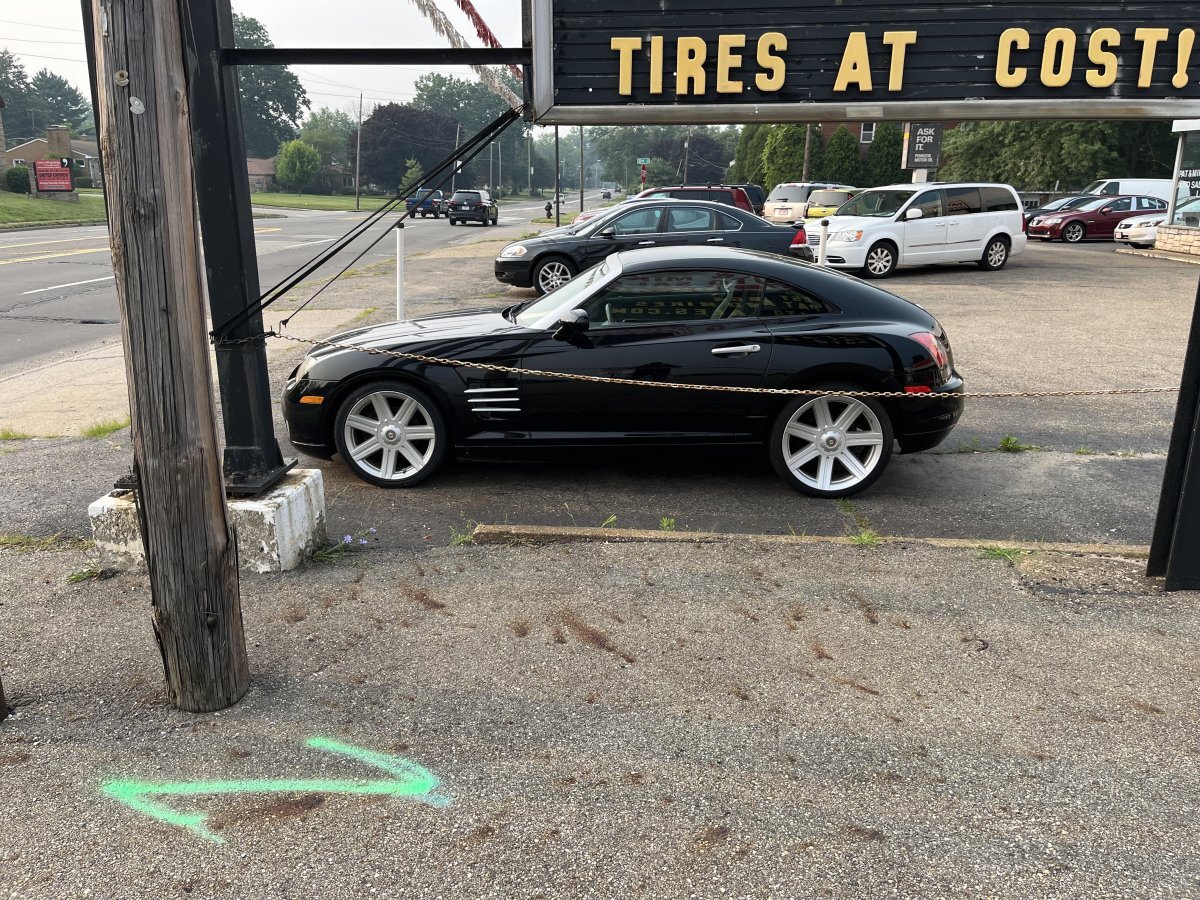 Used 2004 Chrysler Crossfire Coupe RWD image 2