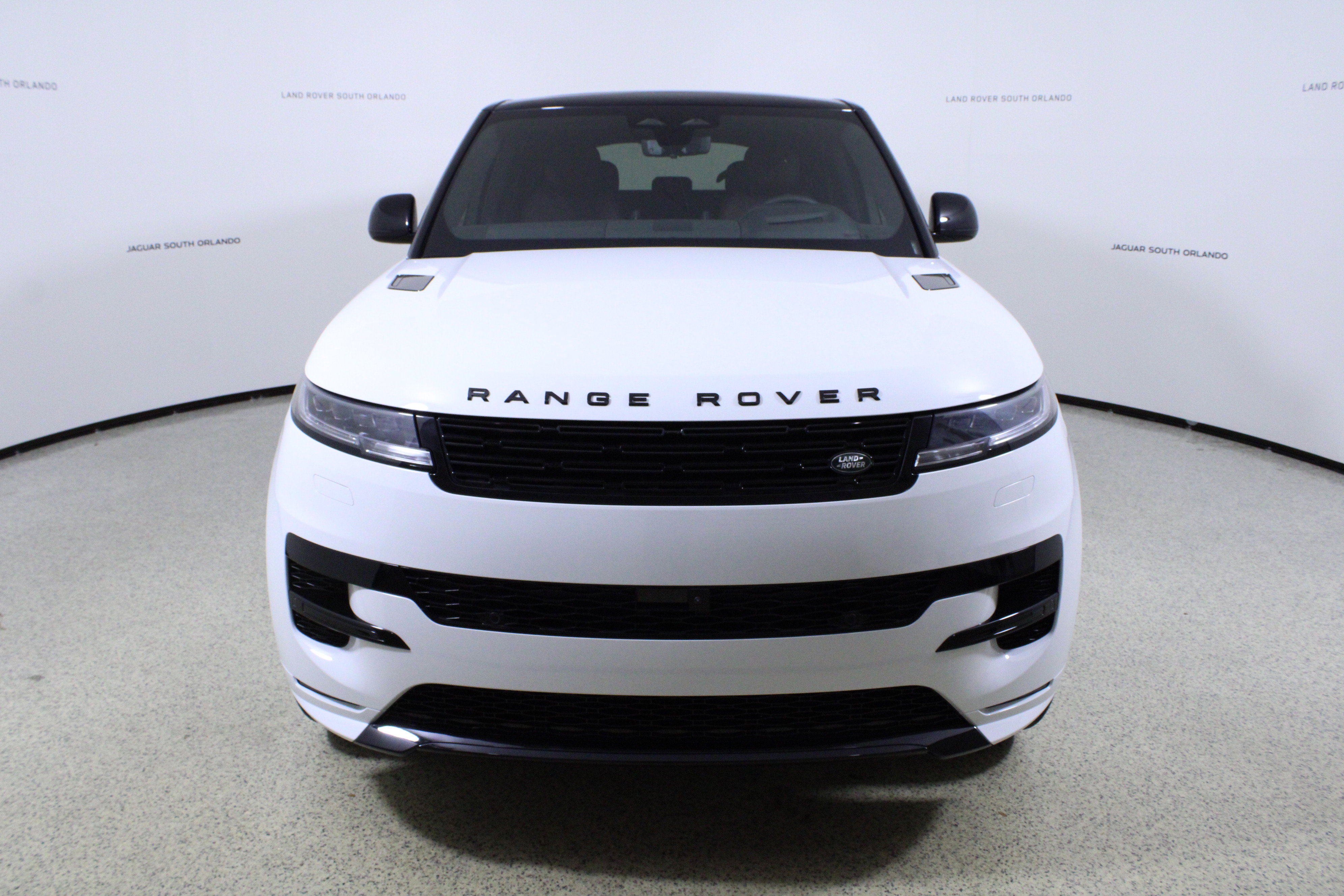 New 2026 Land Rover Range Rover Sport Dynamic SE AWD/4WD image 2