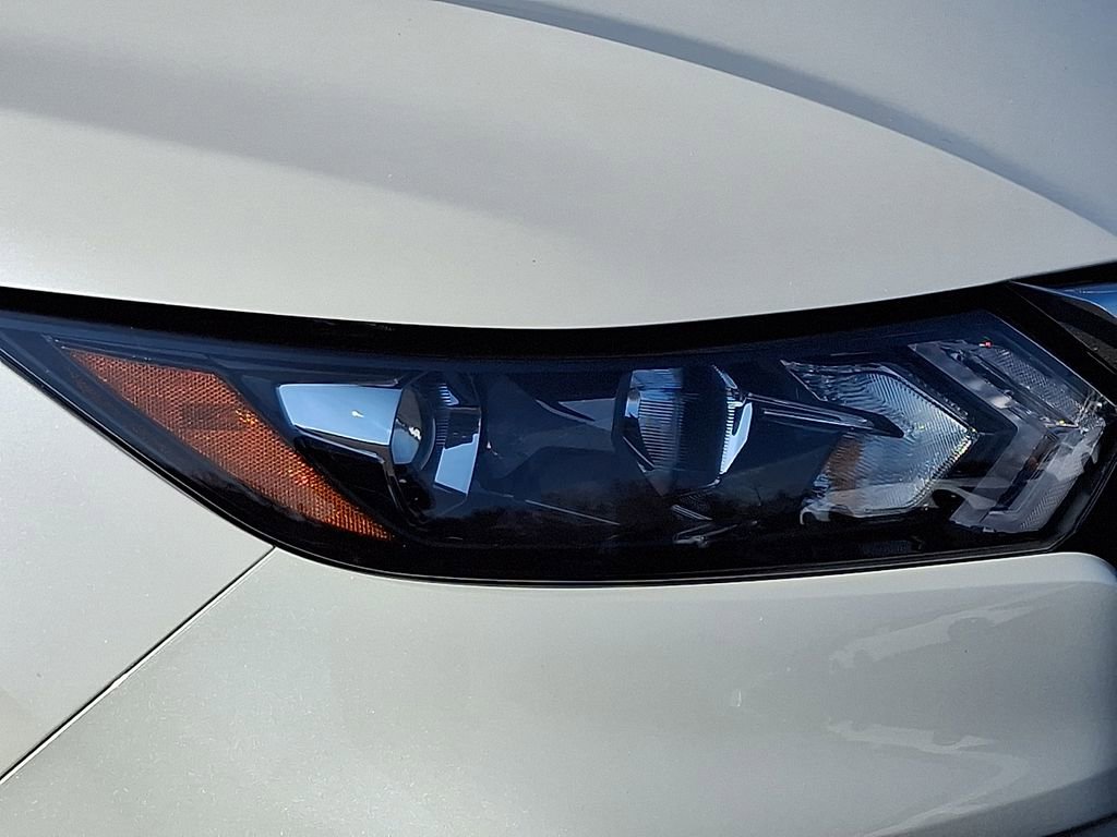 Certified 2022 Nissan Rogue Sport SL image 9