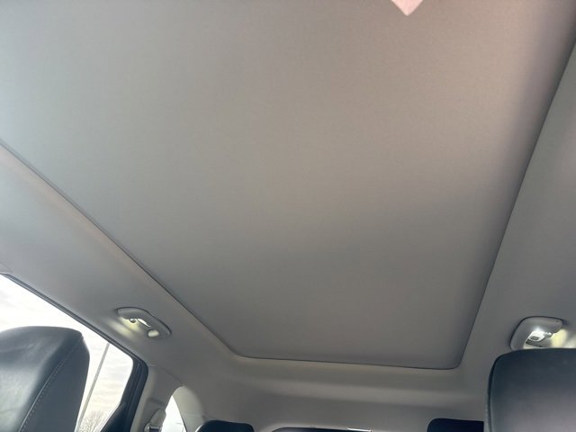 Used 2024 Kia Sorento S w/ Panoramic Sunroof Package image 9